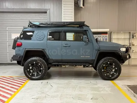 Toyota FJ Cruiser 2006 года за 15 690 000 тг. в Алматы – фото 5