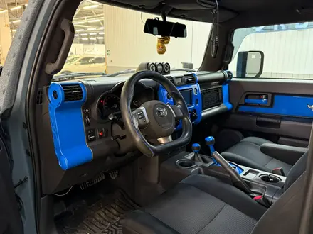 Toyota FJ Cruiser 2006 года за 15 690 000 тг. в Алматы – фото 10