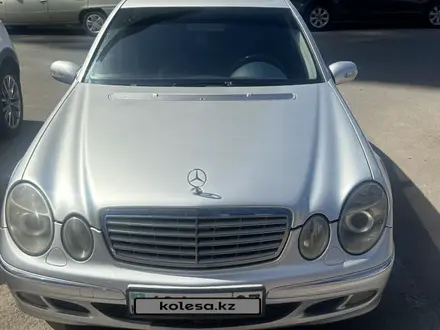 Mercedes-Benz E 320 2003 года за 5 500 000 тг. в Астана