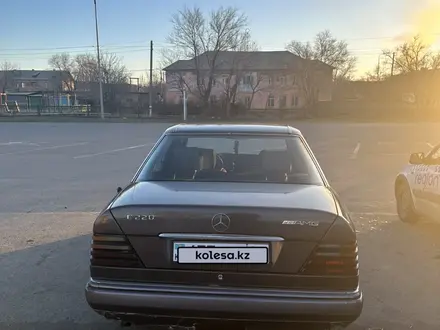 Mercedes-Benz E 220 1993 года за 2 000 000 тг. в Жезказган – фото 7