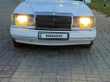 Mercedes-Benz E 230 1991 годаfor1 050 000 тг. в Талдыкорган – фото 3