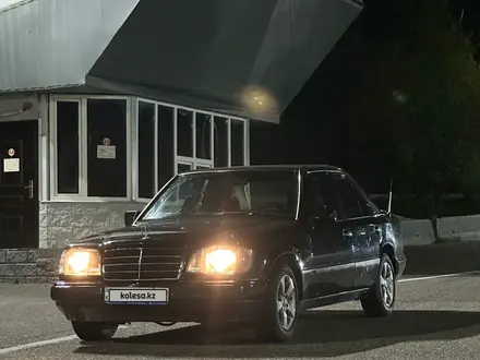 Mercedes-Benz E 200 1994 года за 2 500 000 тг. в Алматы – фото 6