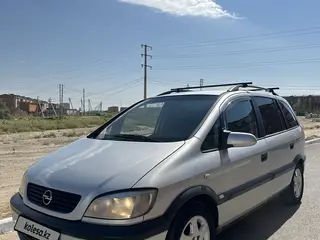 Opel Zafira, 2001