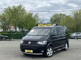 Volkswagen Multivan 2012 годаүшін13 500 000 тг. в Уральск