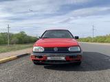 Volkswagen Golf 1995 года за 750 000 тг. в Астана – фото 2