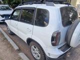 Chevrolet Niva 2013 года за 4 000 000 тг. в Атырау – фото 2