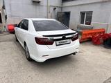 Toyota Camry 2014 года за 10 500 000 тг. в Актобе – фото 3