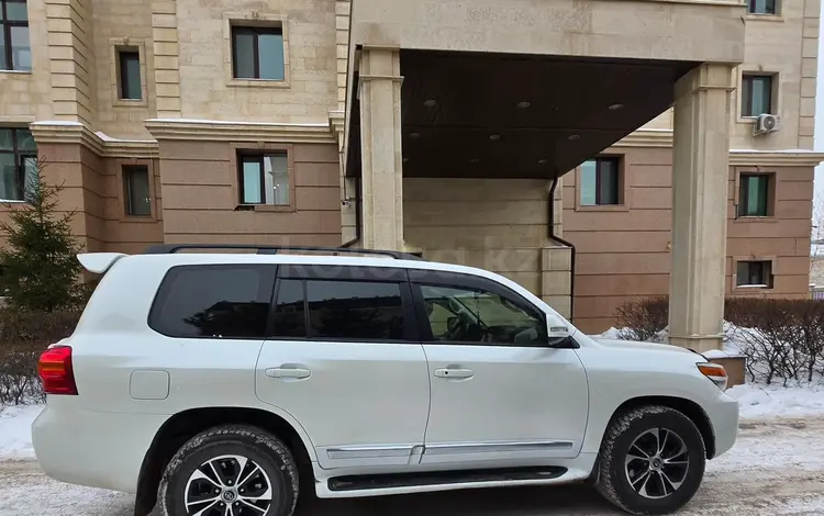 Toyota Land Cruiser 2013 года за 22 000 000 тг. в Астана