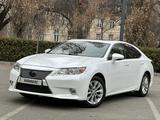 Lexus ES 300h 2013 годаfor11 800 000 тг. в Алматы – фото 3