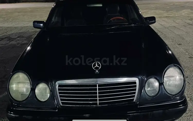 Mercedes-Benz E 200 1998 года за 3 000 000 тг. в Жанаозен