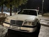 Mercedes-Benz C 180 1994 года за 2 800 000 тг. в Усть-Каменогорск