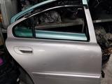 Задняя правая дверь Volvo S60 за 25 000 тг. в Алматы – фото 2