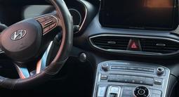 Hyundai Santa Fe 2022 года за 13 000 000 тг. в Астана – фото 4