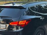 Hyundai Santa Fe 2017 года за 9 600 000 тг. в Алматы – фото 5