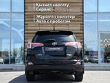 Toyota RAV4 Prestige 2017 года за 9 490 000 тг. в Шымкент – фото 4