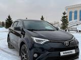 Toyota RAV4 2019 года за 11 750 000 тг. в Астана