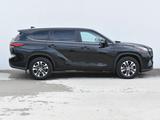 Toyota Highlander Prestige 2023 года за 23 300 000 тг. в Атырау – фото 4