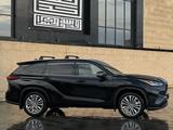 Toyota Highlander 2023 года за 30 000 000 тг. в Усть-Каменогорск – фото 3
