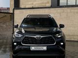 Toyota Highlander 2023 года за 30 000 000 тг. в Усть-Каменогорск
