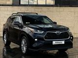 Toyota Highlander 2023 года за 30 000 000 тг. в Усть-Каменогорск – фото 2