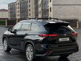 Toyota Highlander 2023 года за 30 000 000 тг. в Усть-Каменогорск – фото 5
