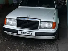 Mercedes-Benz E-Class, 1992