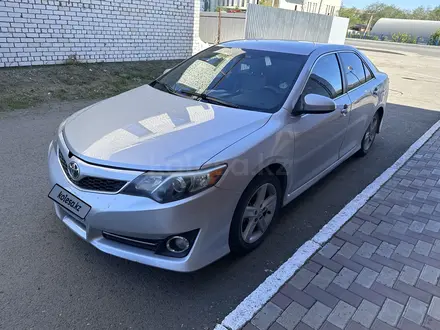 Toyota Camry 2013 года за 5 800 000 тг. в Уральск – фото 2