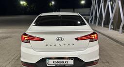 Hyundai Elantra 2020 годаfor8 850 000 тг. в Алматы – фото 3