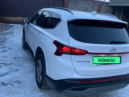 Hyundai Santa Fe 2021 года за 17 000 000 тг. в Алматы – фото 3