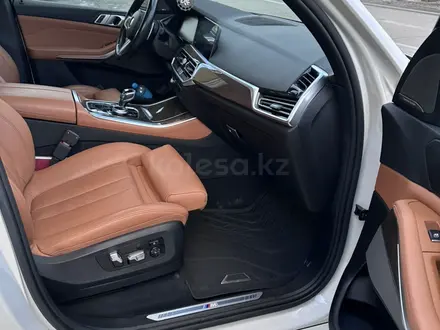 BMW X5 2019 года за 29 500 000 тг. в Алматы – фото 7