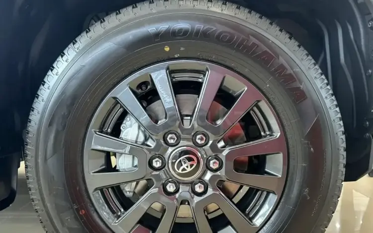 ДИСКИ 5шт И ШИНЫ 5шт (Новый 5 + 5 Yokohama) за 1 200 000 тг. в Актау