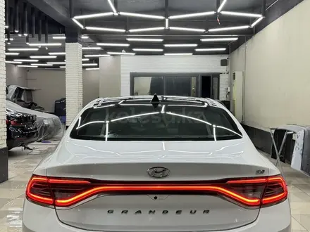 Hyundai Grandeur 2017 года за 12 000 000 тг. в Шымкент – фото 2