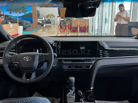 Toyota Camry Luxe 2026 года за 25 190 000 тг. в Астана – фото 4