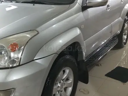 Toyota Land Cruiser Prado 2006 года за 9 000 000 тг. в Уральск – фото 2