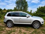 Volkswagen Touareg 2007 года за 7 600 000 тг. в Алматы – фото 4