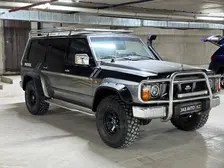 Nissan Patrol, 1990
