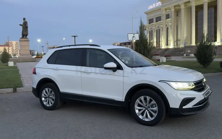 Volkswagen Tiguan 2021 года за 11 000 000 тг. в Атырау