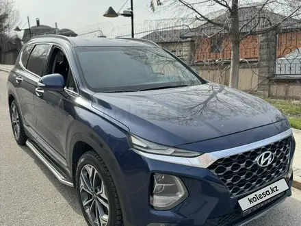 Hyundai Santa Fe 2019 года за 14 500 000 тг. в Алматы – фото 3