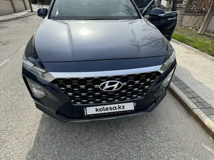 Hyundai Santa Fe 2019 года за 14 500 000 тг. в Алматы – фото 6