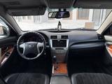 Toyota Camry 2010 годаүшін6 600 000 тг. в Семей – фото 2
