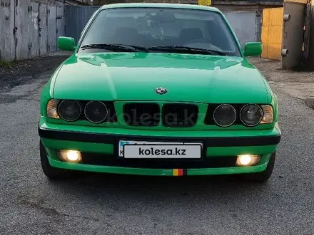 BMW 520 1993 года за 2 400 000 тг. в Шымкент – фото 2