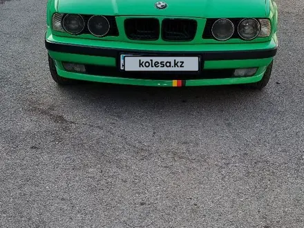 BMW 520 1993 года за 2 400 000 тг. в Шымкент