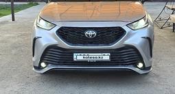 Toyota Highlander 2021 года за 23 800 000 тг. в Атырау