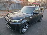 Land Rover Discovery 2018 года за 23 900 000 тг. в Алматы – фото 2