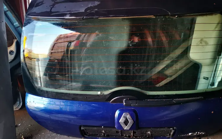 Крышка багажника Renault за 50 000 тг. в Алматы