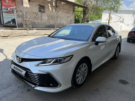 Toyota Camry 2021 года за 15 000 000 тг. в Караганда