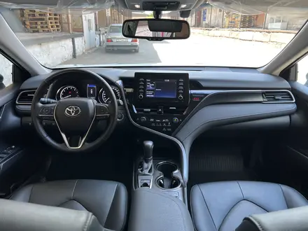 Toyota Camry 2021 года за 15 000 000 тг. в Караганда – фото 15