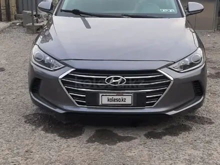 Hyundai Elantra 2018 года за 5 100 000 тг. в Актау – фото 2