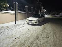 Mazda 323 1999 годаүшін1 300 000 тг. в Алматы