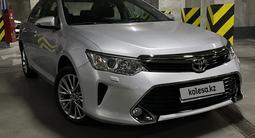 Toyota Camry 2017 годаfor13 800 000 тг. в Алматы – фото 2